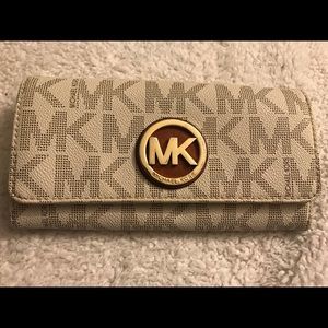 Michael Kors wallet